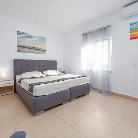 Kuca Za Odmor Dora فيلة